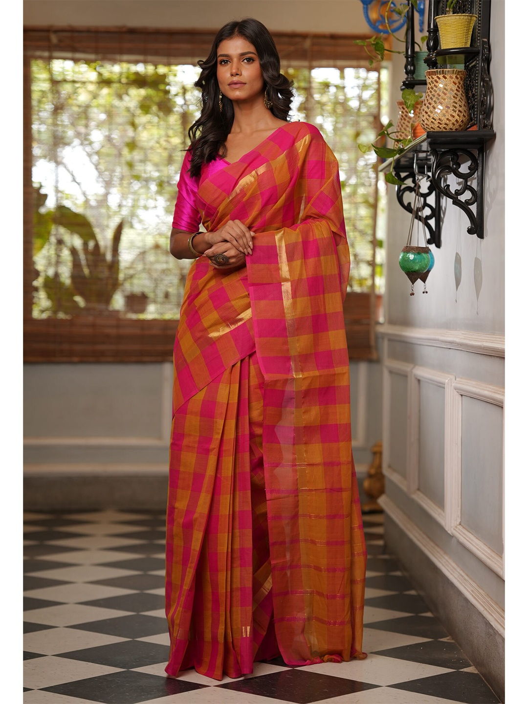 

Unnati Silks Checked Zari Pure Cotton Handloom Mangalagiri Saree, Pink