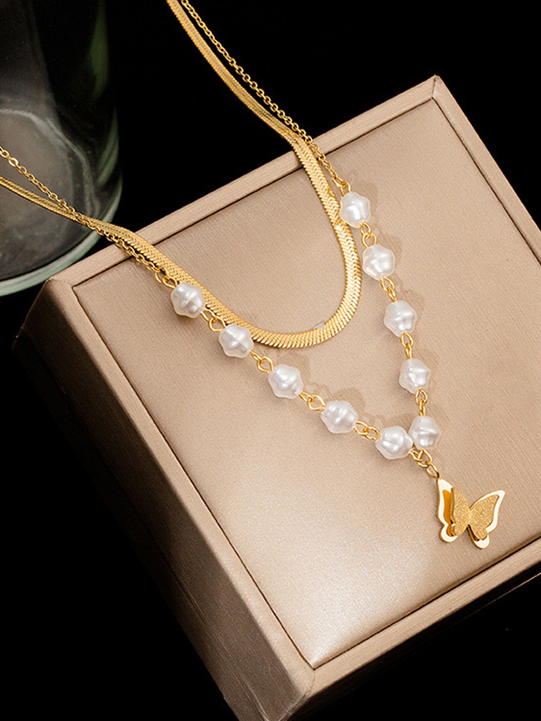 

MYKI Gold-Plated Butterfly With Beaded Multilayer Pendant Chain