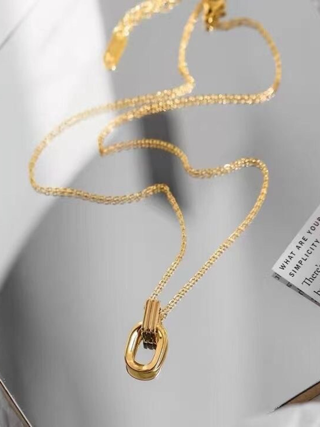 

MYKI Gold-Plated Chain With Loop Pendant