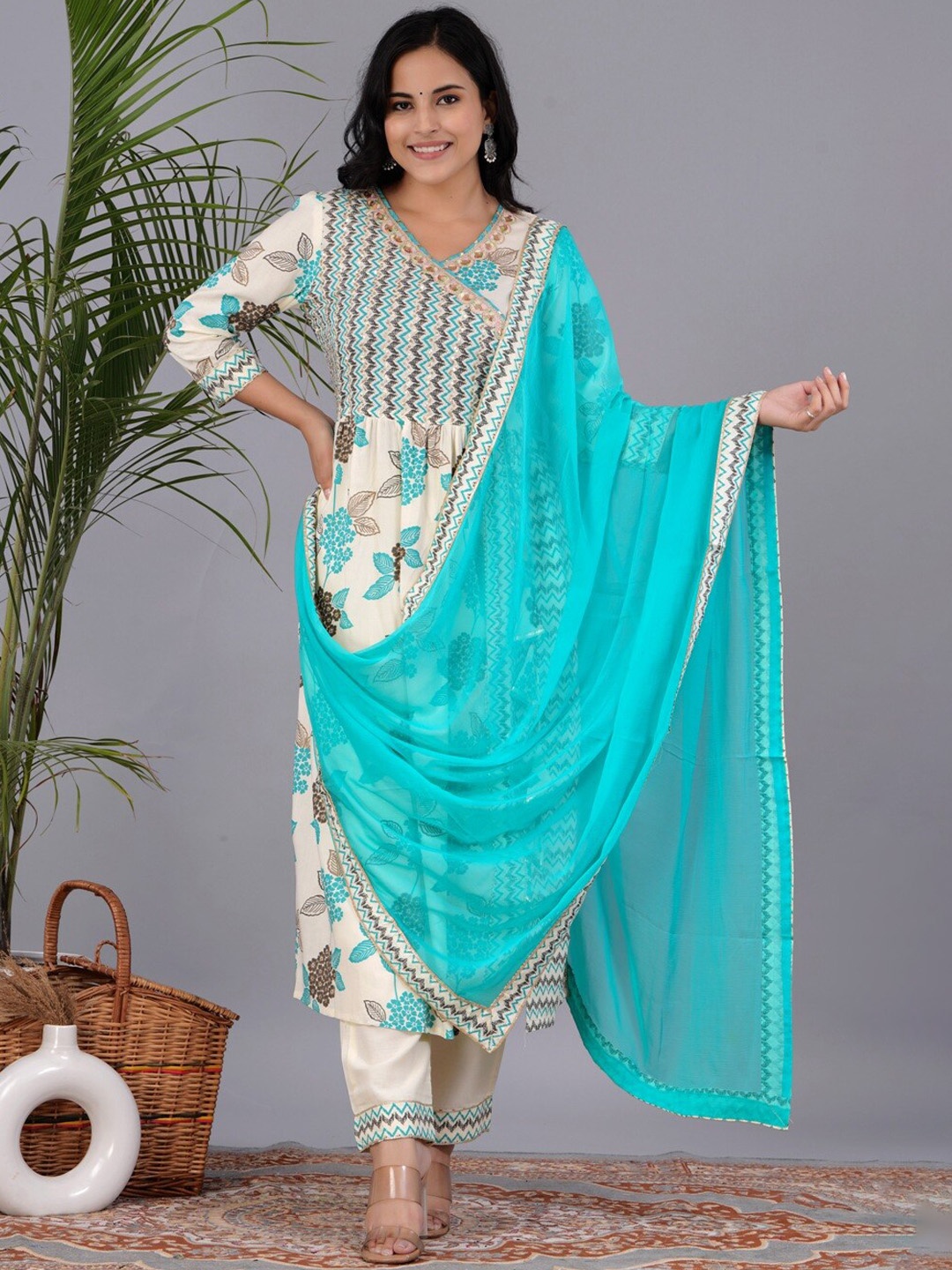 

UNISETS Floral Embroidered Angrakha Kurta with Trousers & Dupatta, White