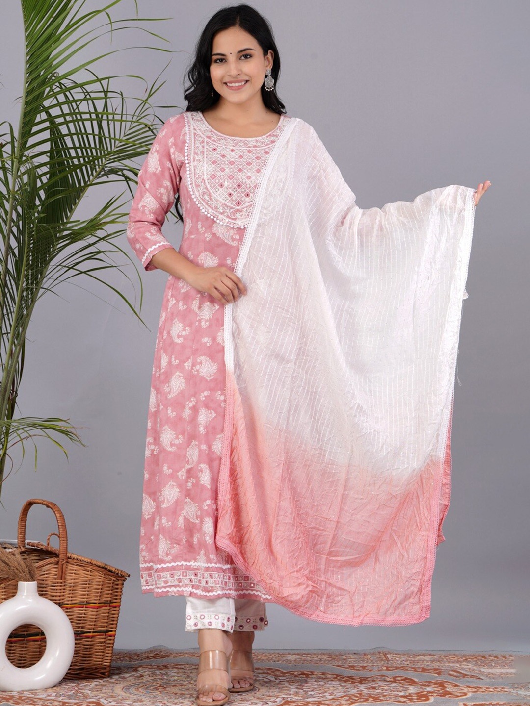 

UNISETS Ethnic Motifs Printed Regular Kurta With Trousers & Dupatta, Peach