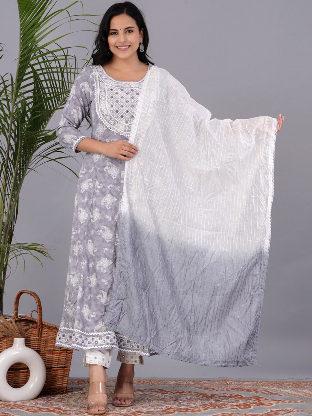 

UNISETS Ethnic Motifs Printed Regular Kurta With Trousers & Dupatta, Silver