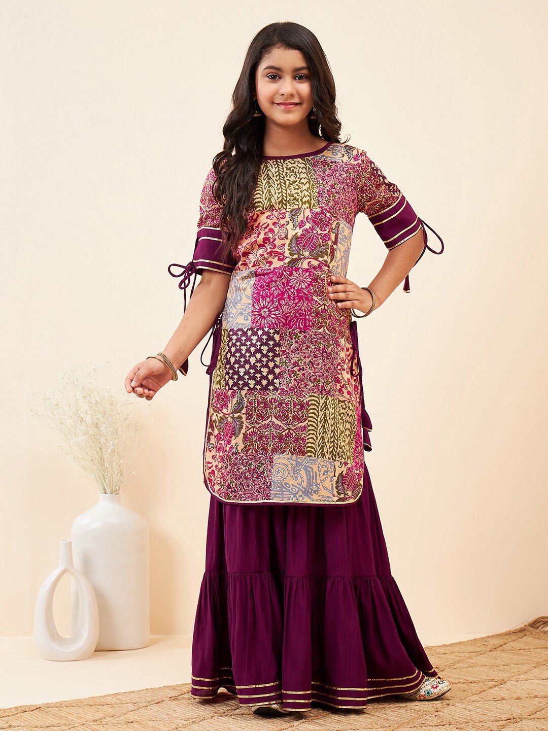 

Stylo Bug Girls Floral Printed Round Neck A-Line Kurti & Sharara, Purple