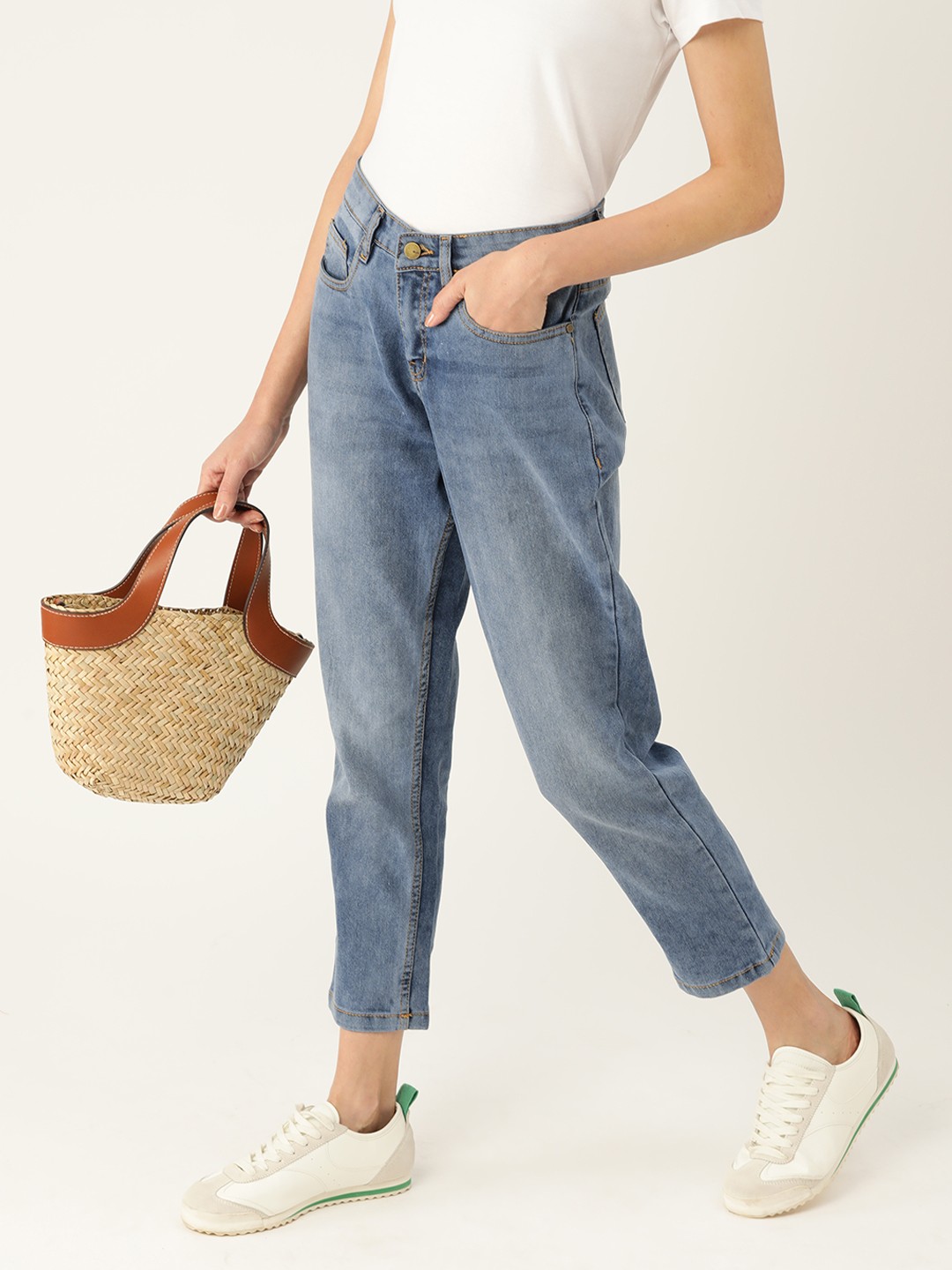 

Mast & Harbour Women Light Fade Stretchable Jeans, Blue