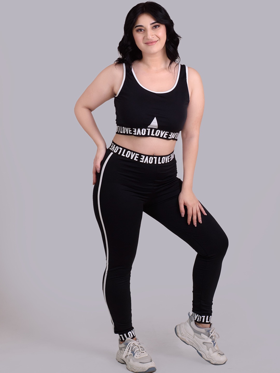 

Keepfit Typography Printed Sports Crop Top With Tight, Black