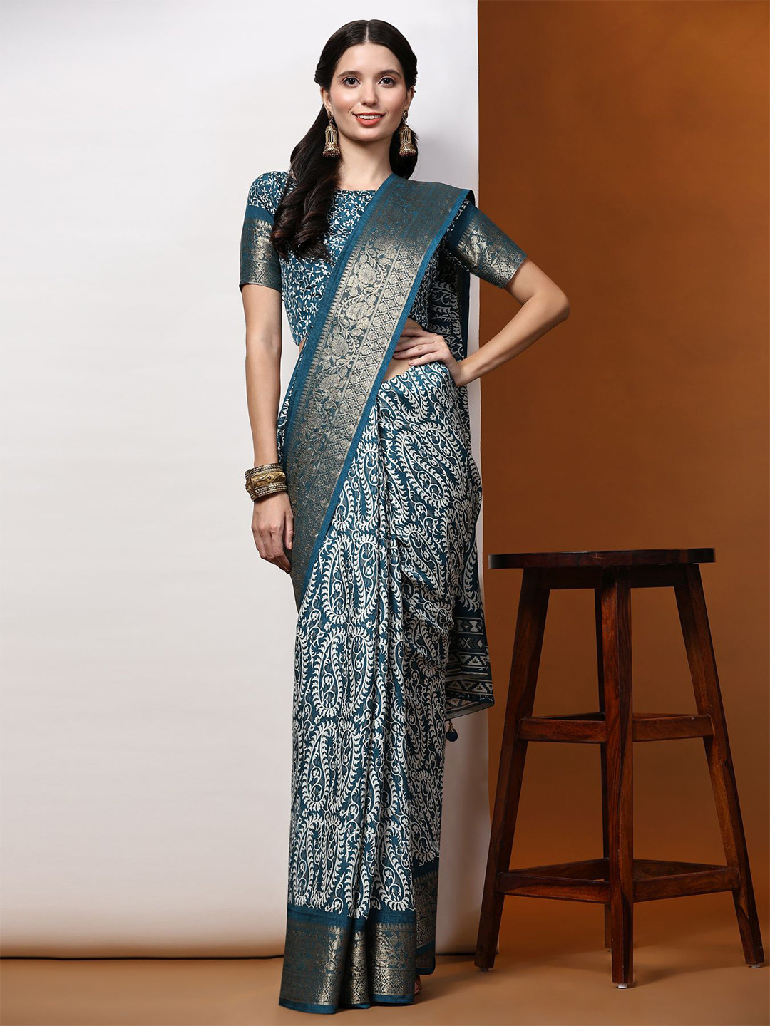 

Phenav Ethnic Motifs Printed Zari Pure Silk Saree, Blue