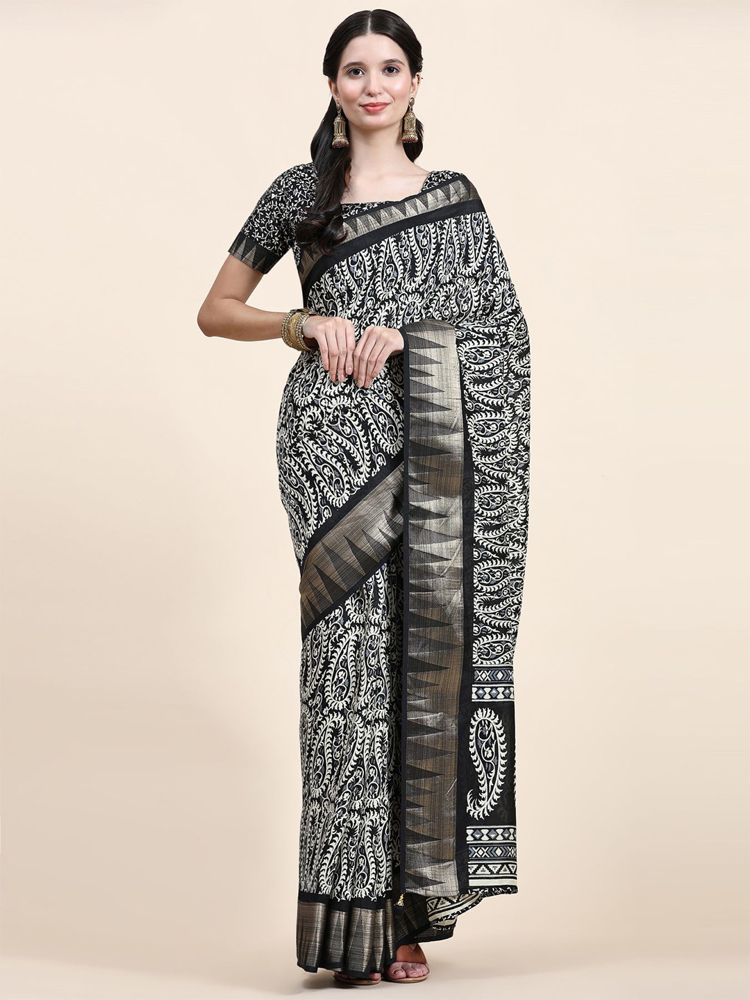 

Phenav Ethnic Motifs Printed Zari Pure Silk Saree, Black