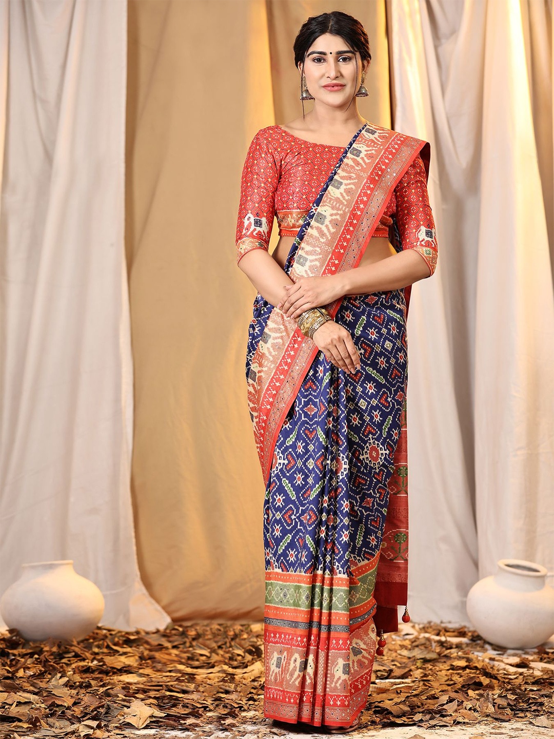 

Phenav Ethnic Motifs Printed Zari Pure Silk Saree, Blue