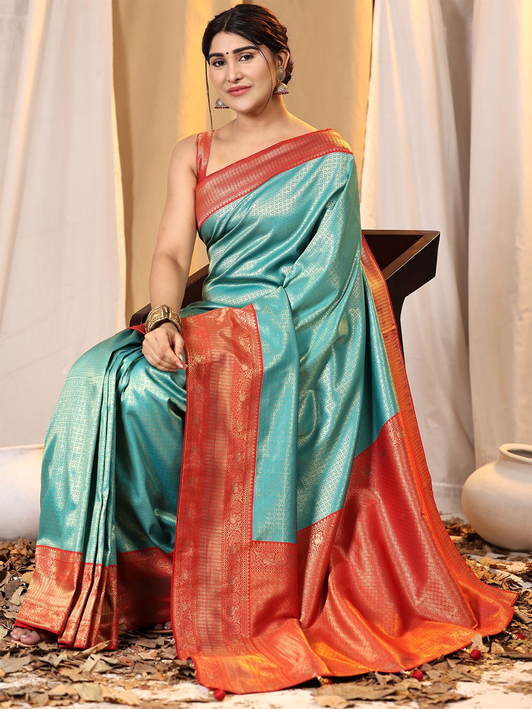

Phenav Woven Design Zari Pure Silk Kanjeevaram Saree, Blue