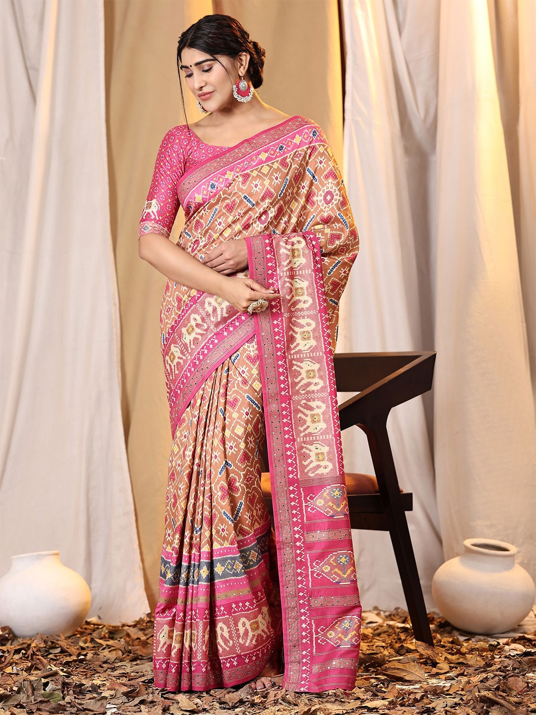 

Phenav Ethnic Motifs Embroidered Sequinned Pure Silk Saree, Pink