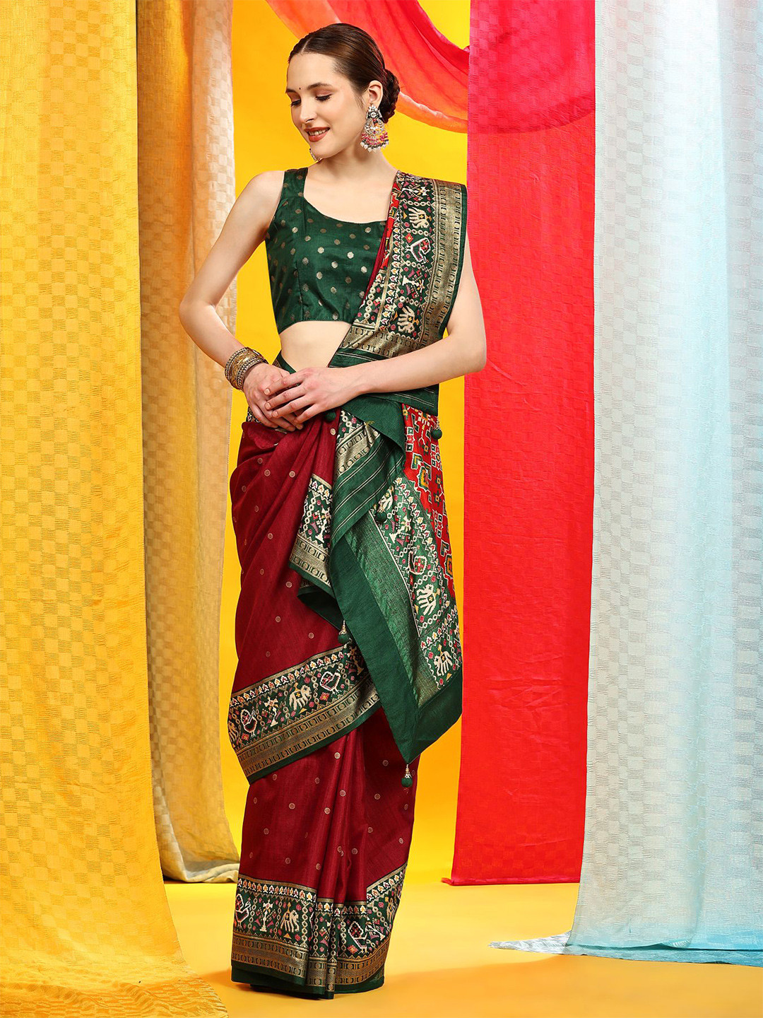 

Phenav Woven Design Zari Pure Silk Kanjeevaram Saree, Red