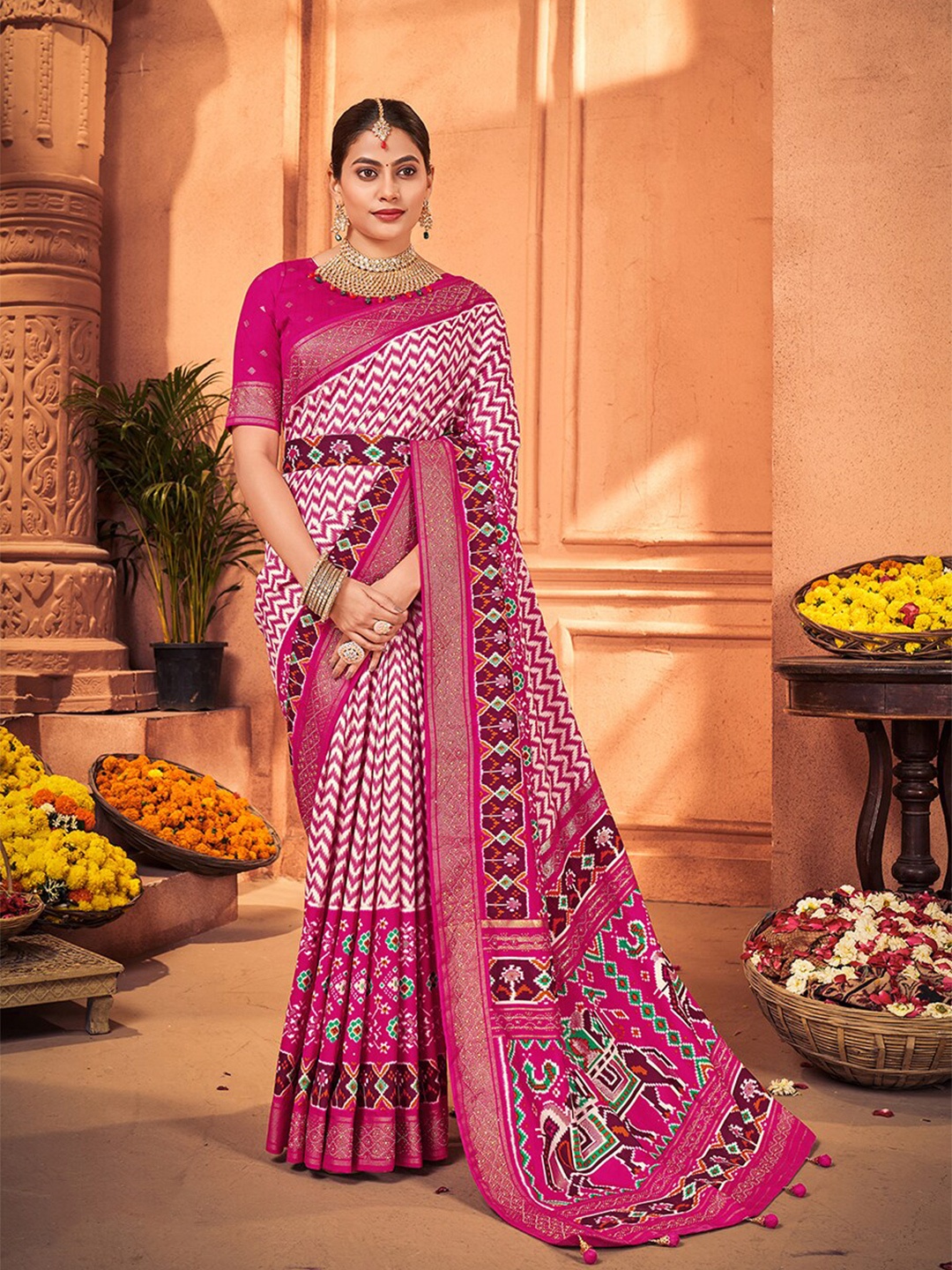 

Mitera Geometric Woven Design Zari Silk Cotton Belted Patola Saree, Pink