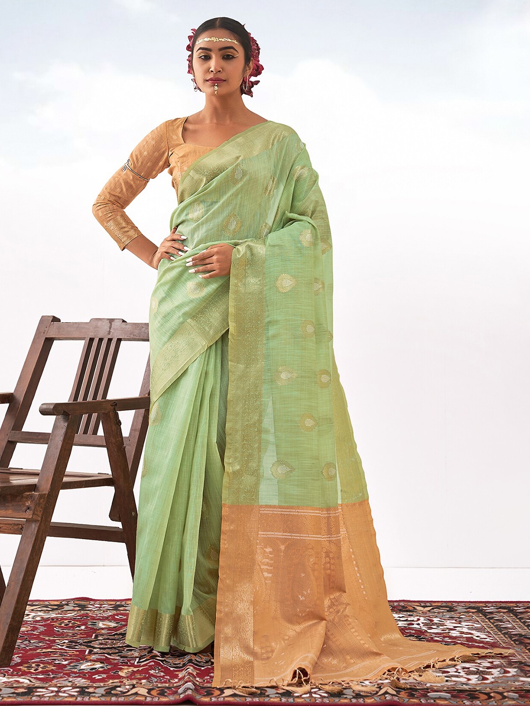 

Mitera Ethnic Motifs Woven Design Zari Banarasi Saree, Green