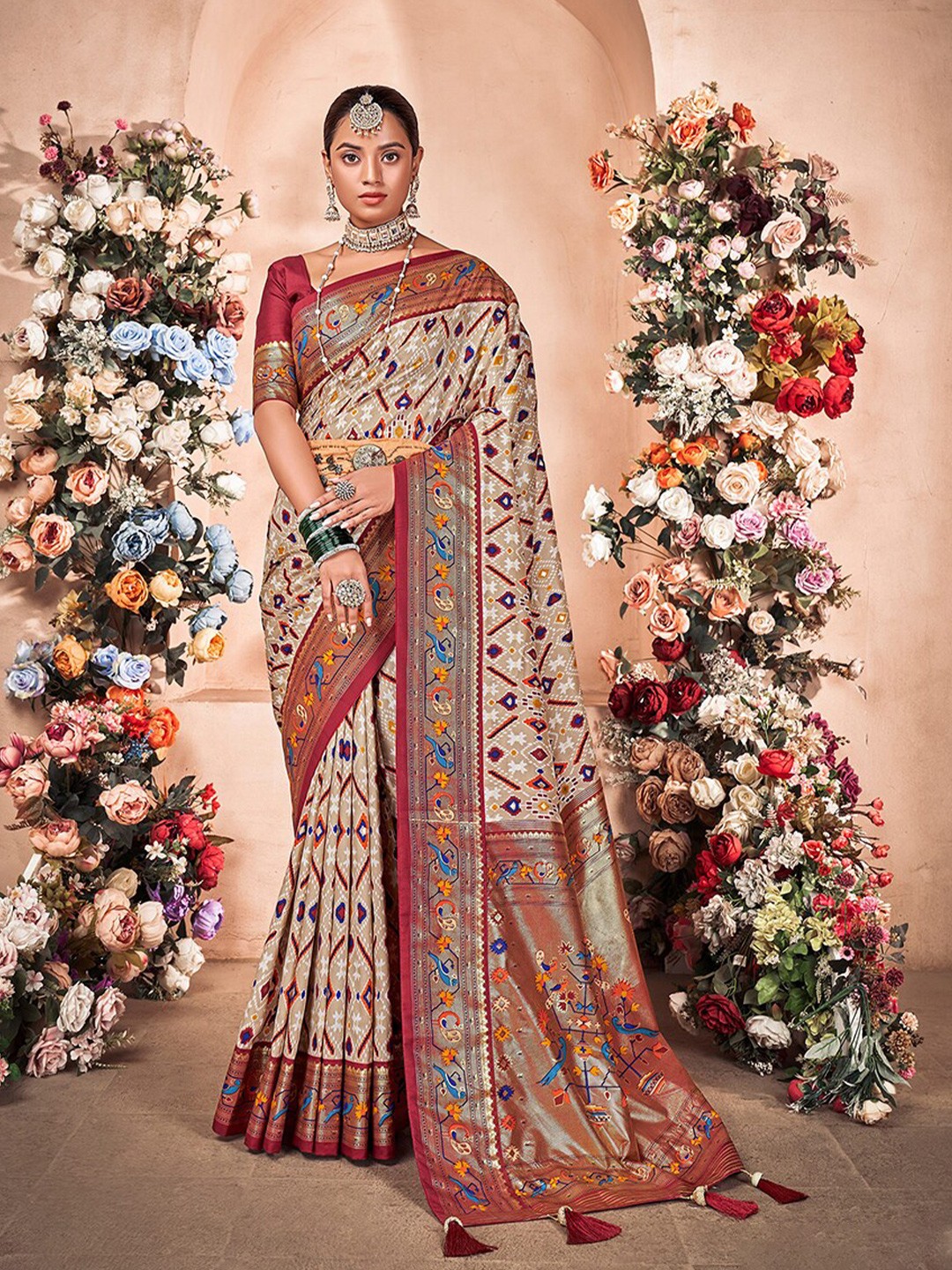 

Mitera Ethnic Motifs Woven Design Art Silk Saree, Cream