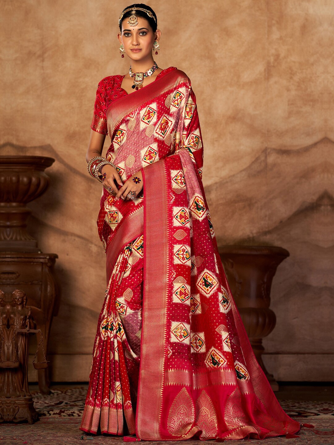 

Saree mall Geometric Woven Design Zari Sarees, Red