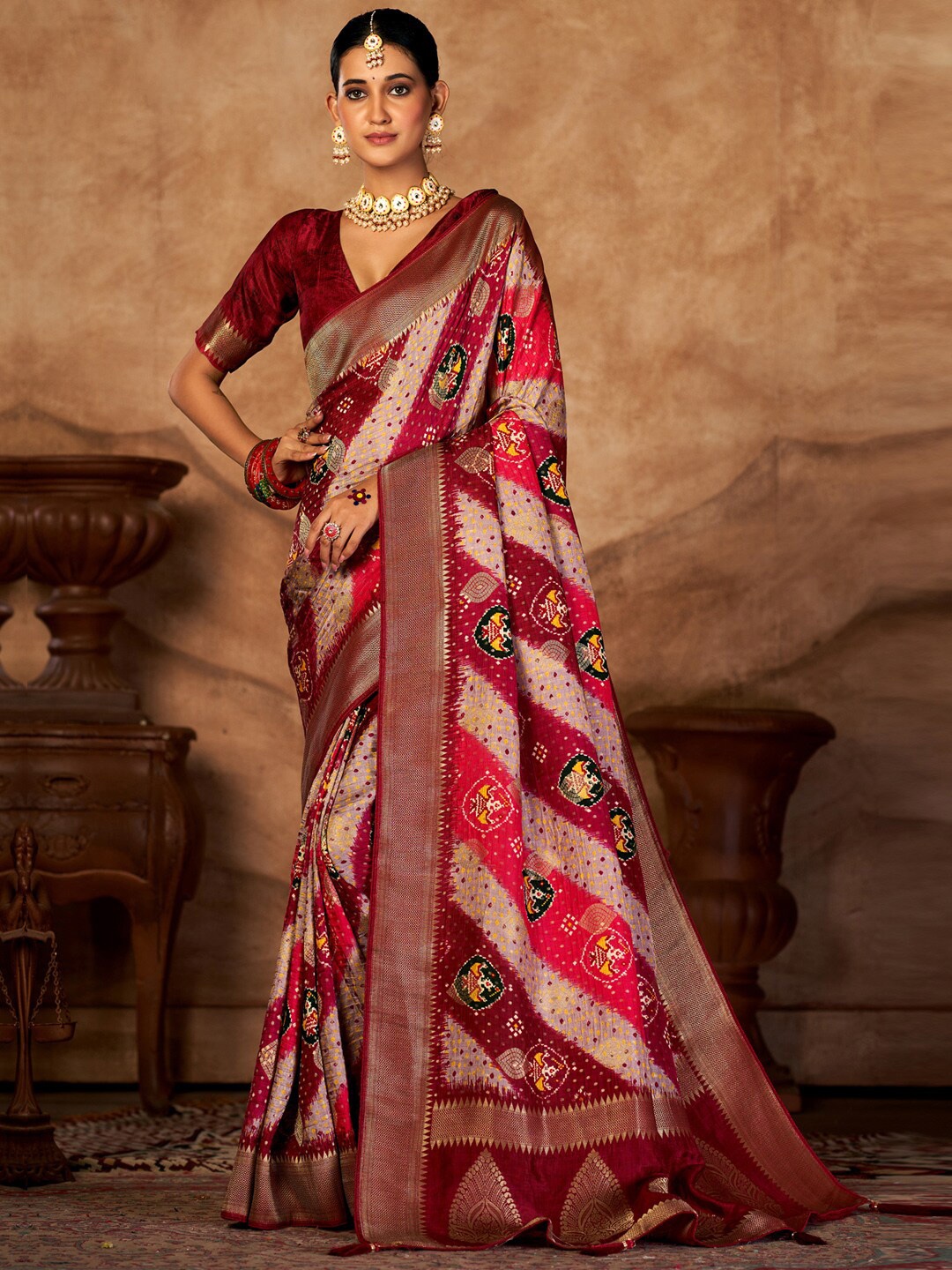 

Saree mall Bandhani Printed Zari Silk Blend Bandhani Sarees, Pink