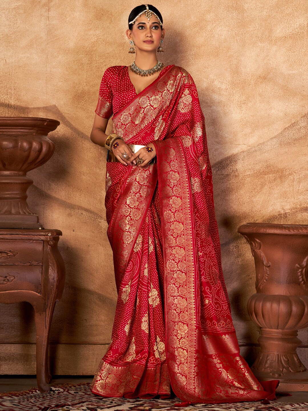 

Saree mall Bandhani Printed Zari Silk Blend Bandhani Sarees, Pink