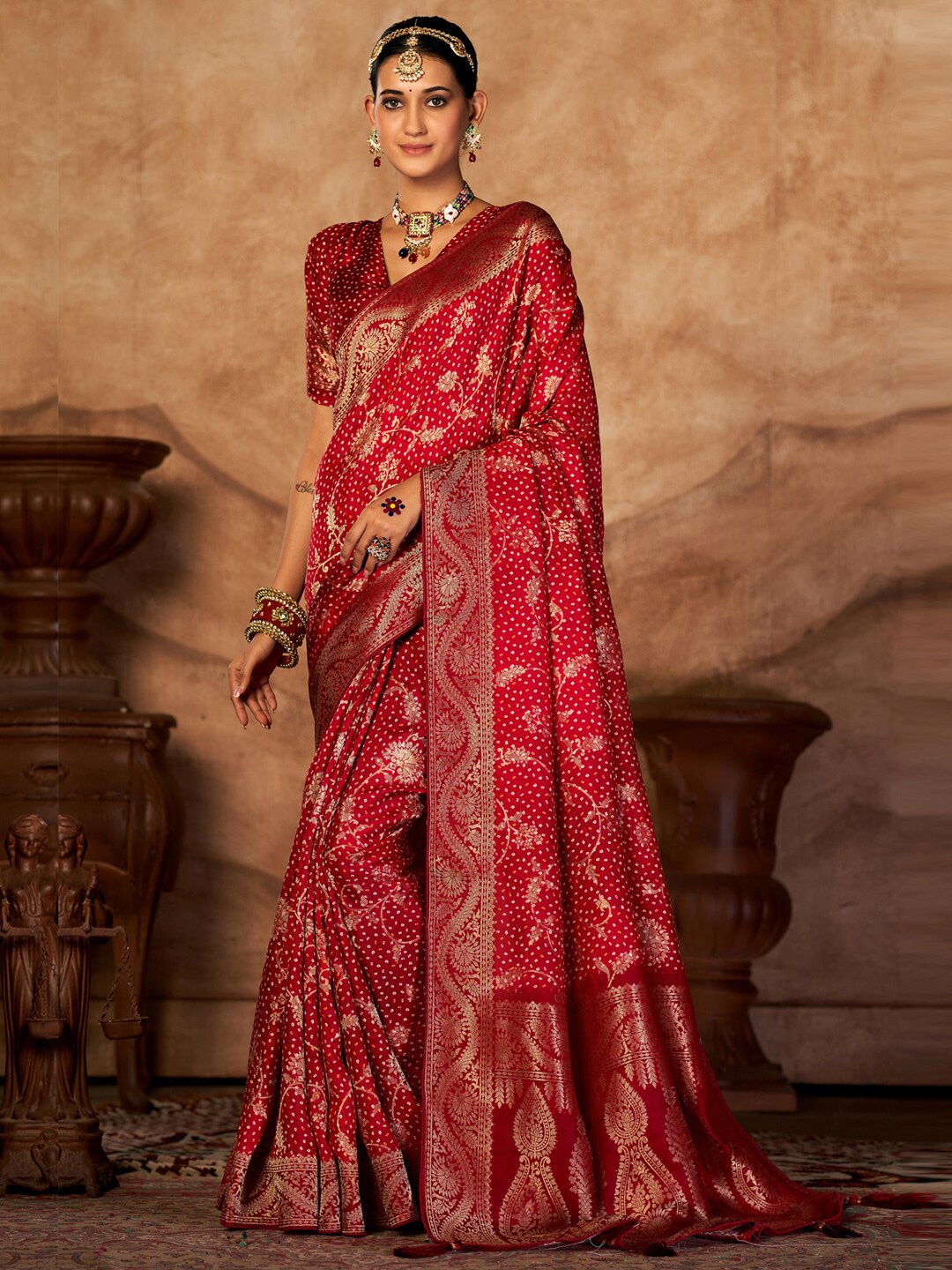 

Saree mall Bandhani Printed Zari Silk Blend Bandhani Sarees, Red