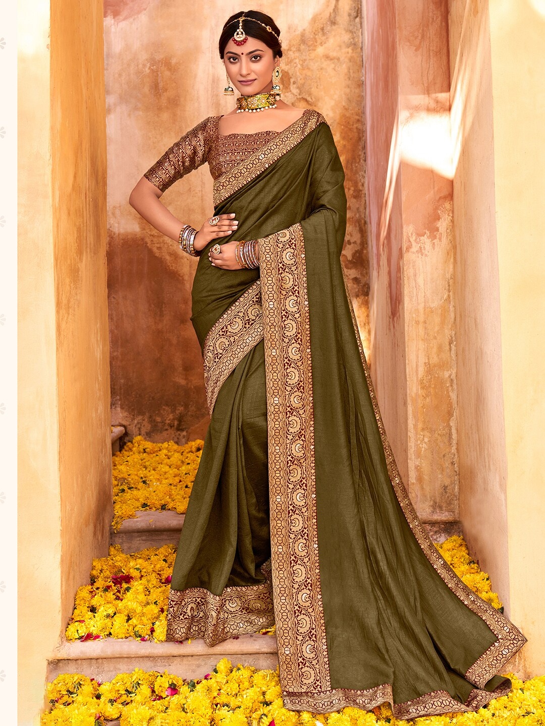 

Saree mall Woven Design Zari Silk Blend Sarees, Olive