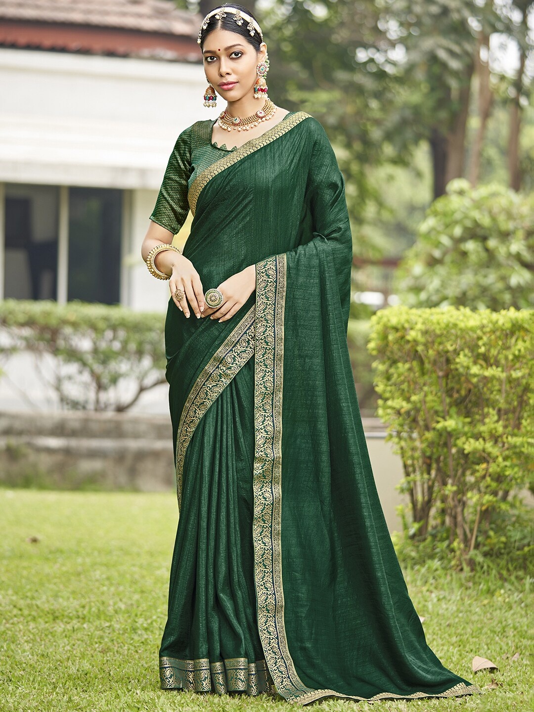 

Saree mall Woven Design Zari Silk Blend Sarees, Green