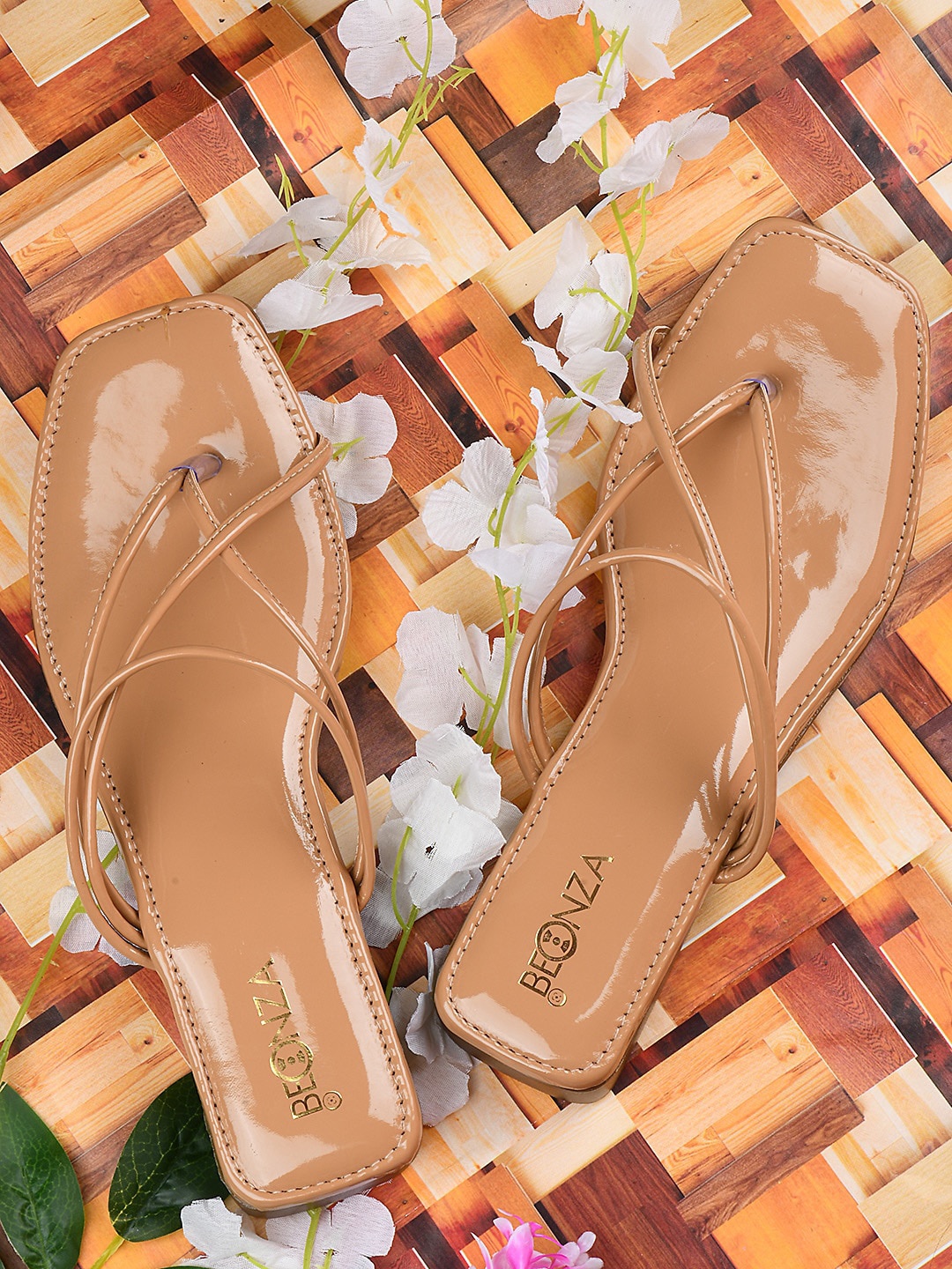 

BEONZA Strappy One Toe Flats, Beige