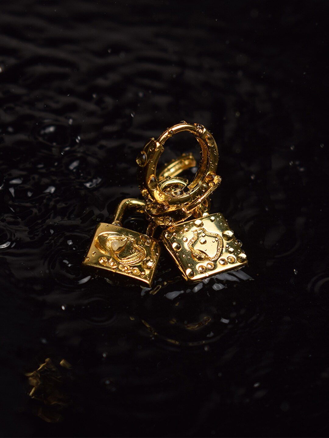 

PALMONAS 18KT Gold-Plated Circular Hoop Earrings