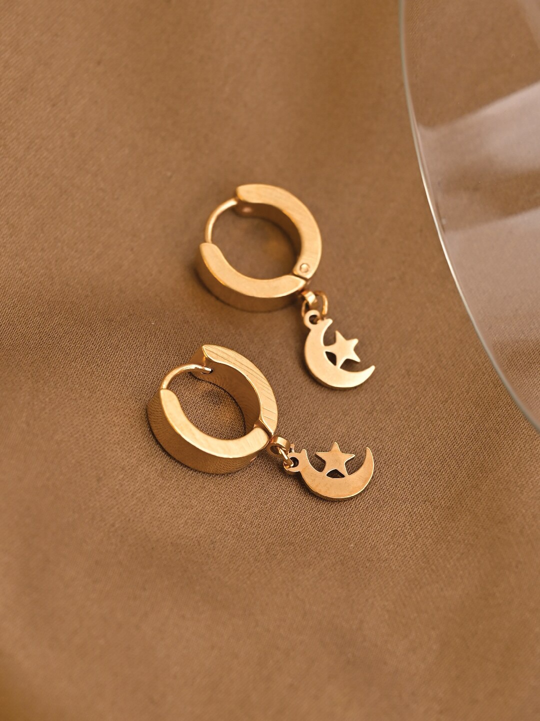 

PALMONAS Gold-Plated Circular Hoop Earrings