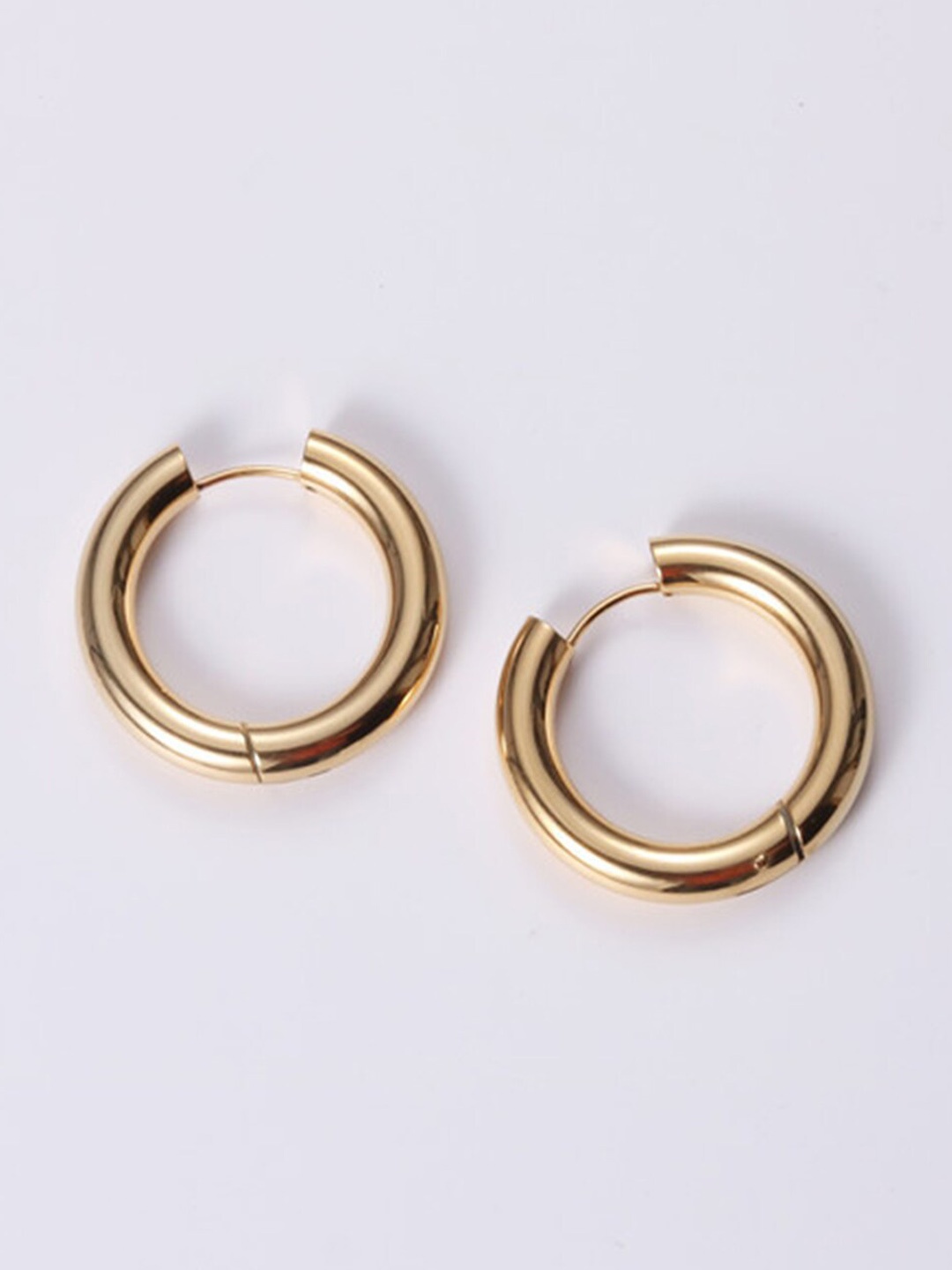 

PALMONAS Gold-Plated Contemporary Hoop Earrings
