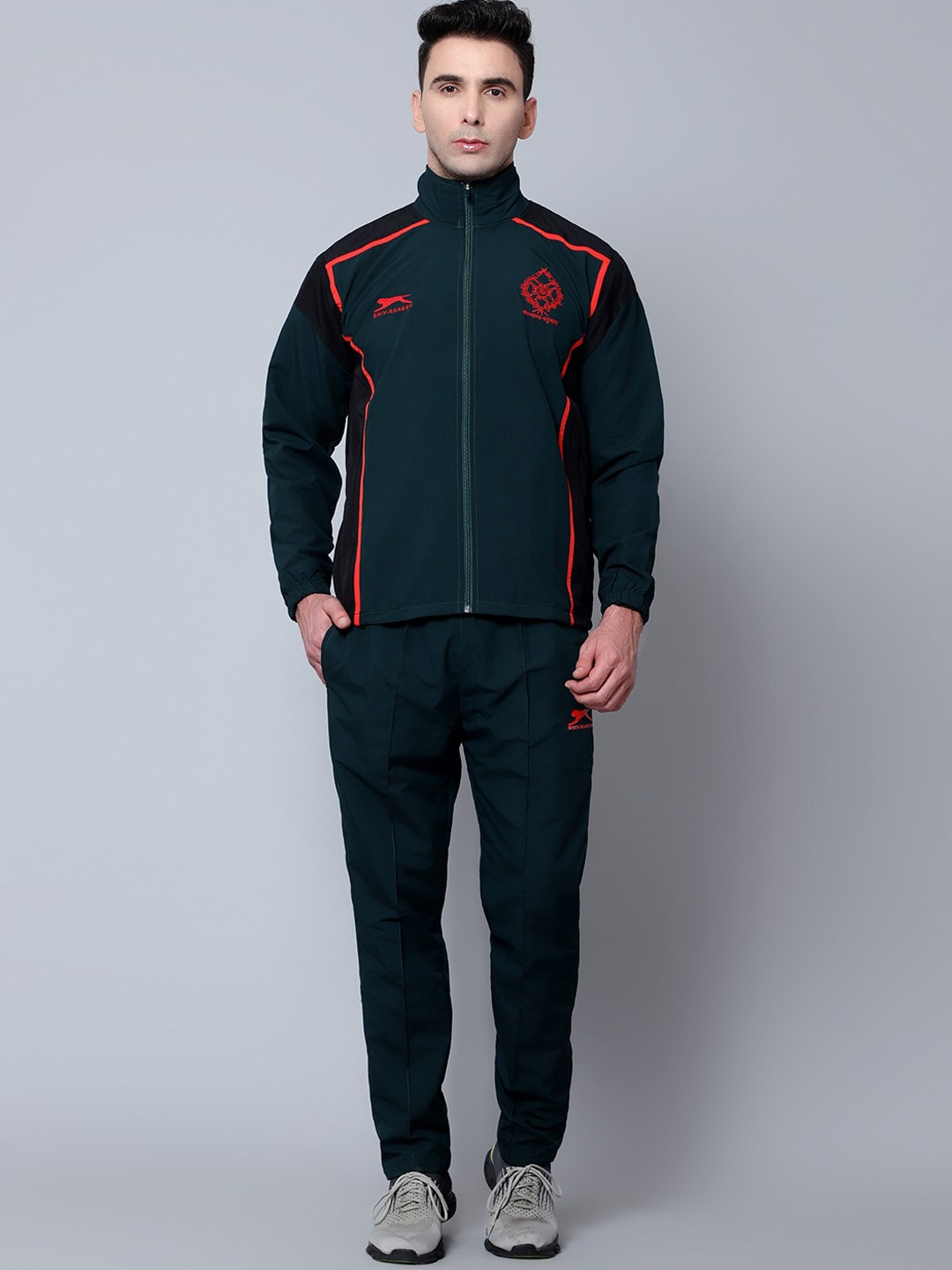 

Shiv Naresh Mid Rise Jacket Front-Open And Joggers, Green
