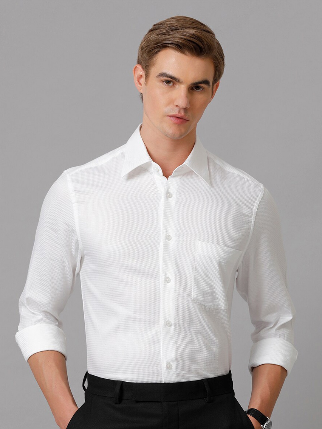 

Aldeno Cutaway Collar Slim Fit Opaque Formal Shirt, White