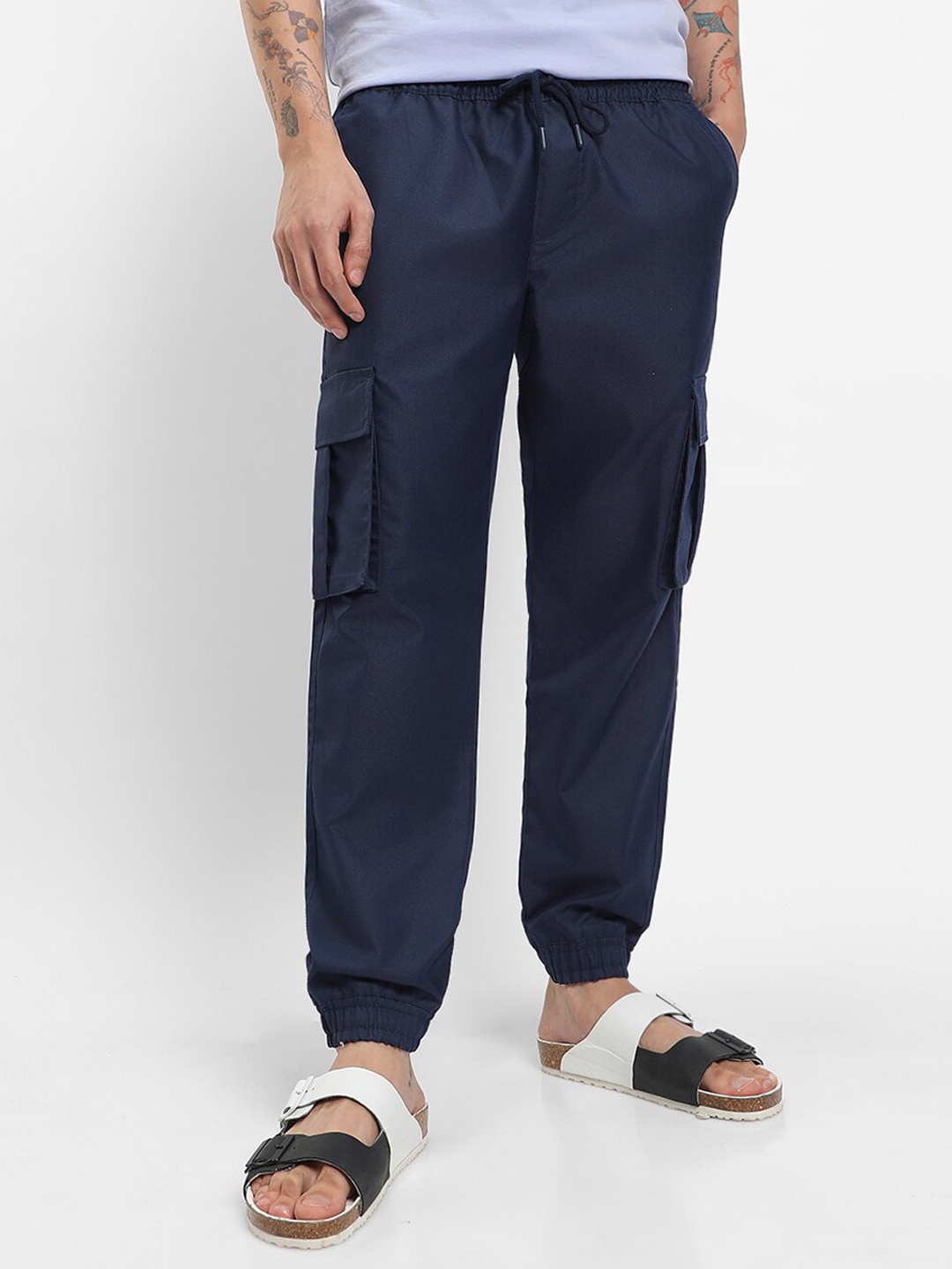 

Bewakoof Men Regular Fit Pure Cotton Cargo Joggers, Blue