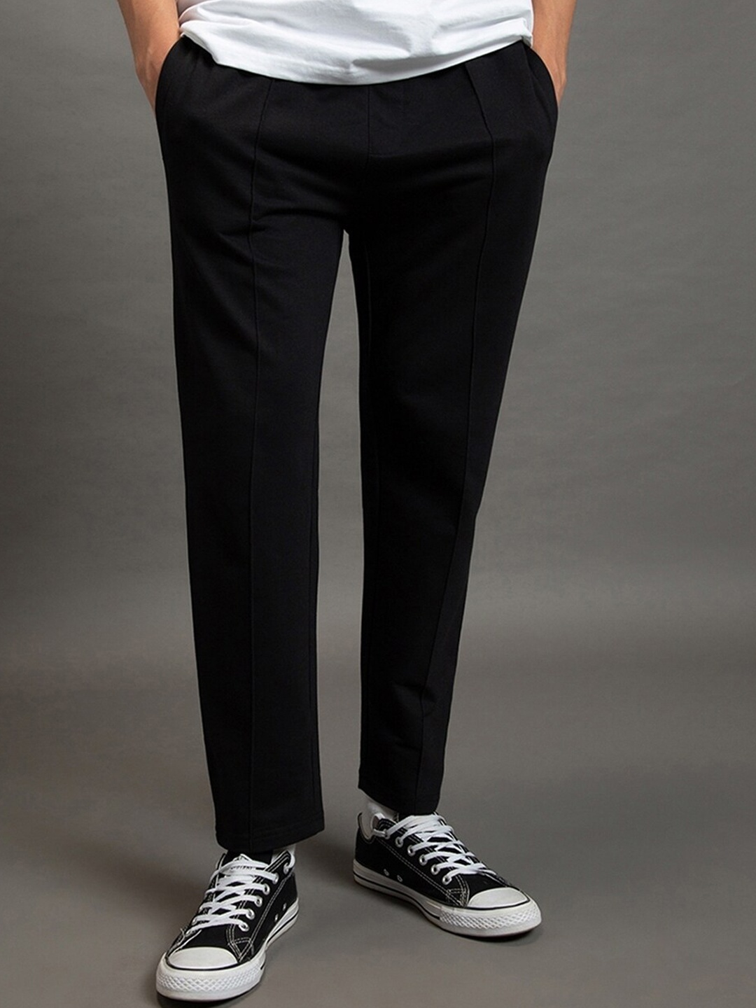 

Bewakoof Air 1.0 Men Oversized Plus Size Joggers, Black