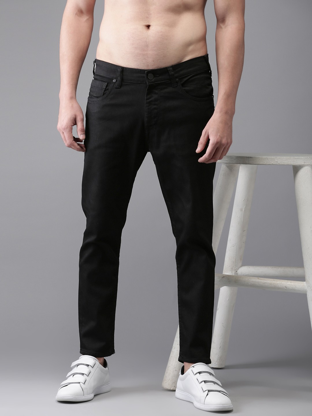 

HERE&NOW Men Black Tapered Fit Cropped Mid-Rise Clean Look Stretchable Jeans