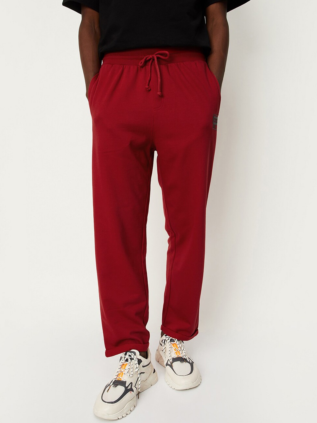 

max Men Mid Rise Pure Cotton Trousers, Red