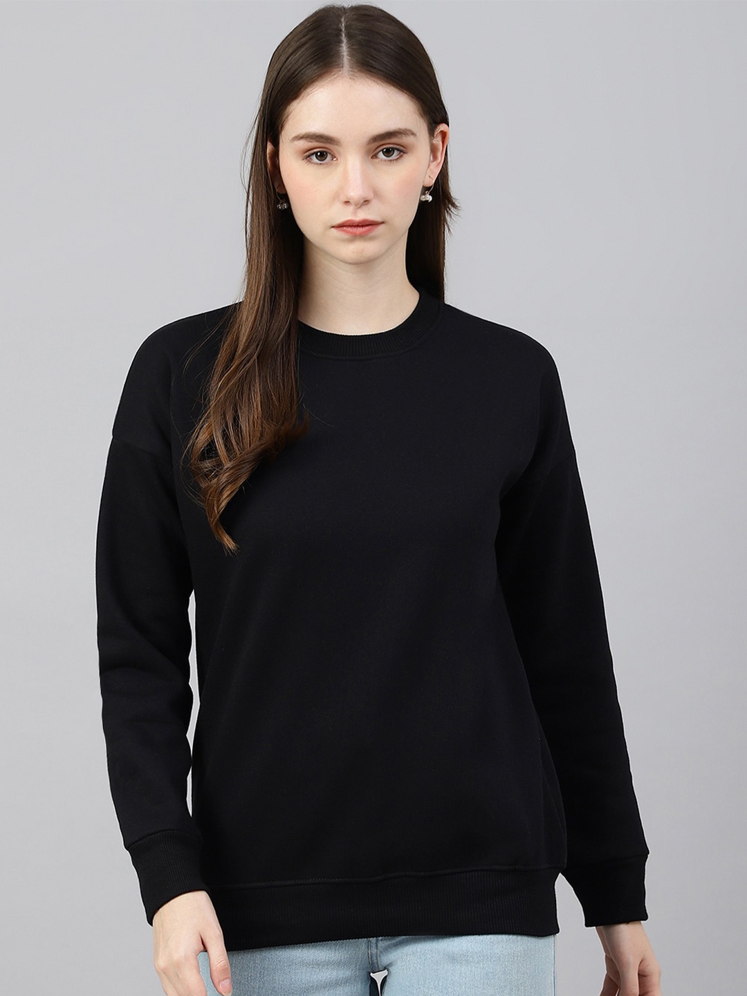 

COLOR CAPITAL Round Neck Pullover Sweatshirt, Black