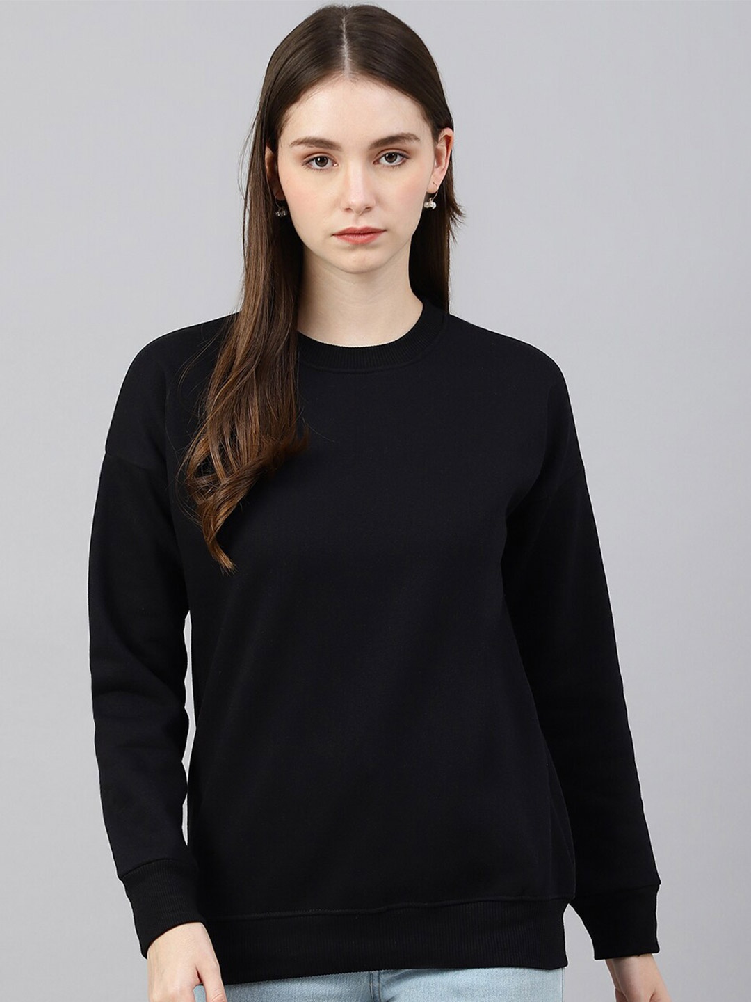 

COLOR CAPITAL Round Neck Pullover Sweatshirt, Black
