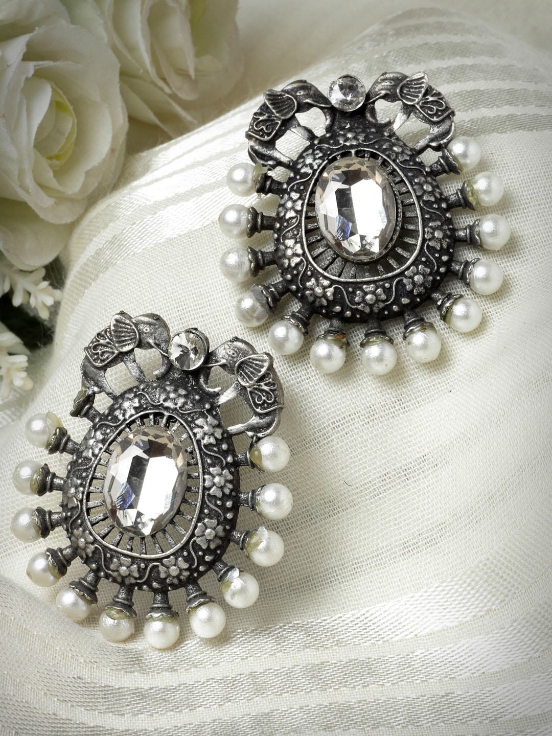 

Moedbuille Silver-Plated Crystal-Studded Teardrop Shaped Studs Earrings