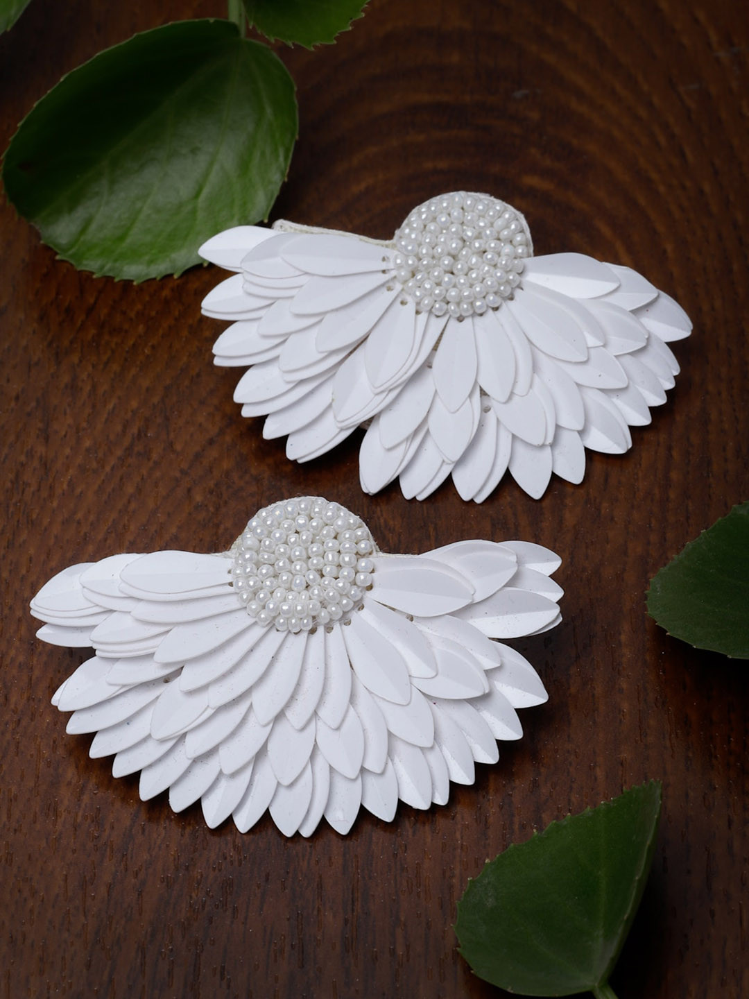 

Moedbuille Silver-Plated Beaded Contemporary Studs Earrings