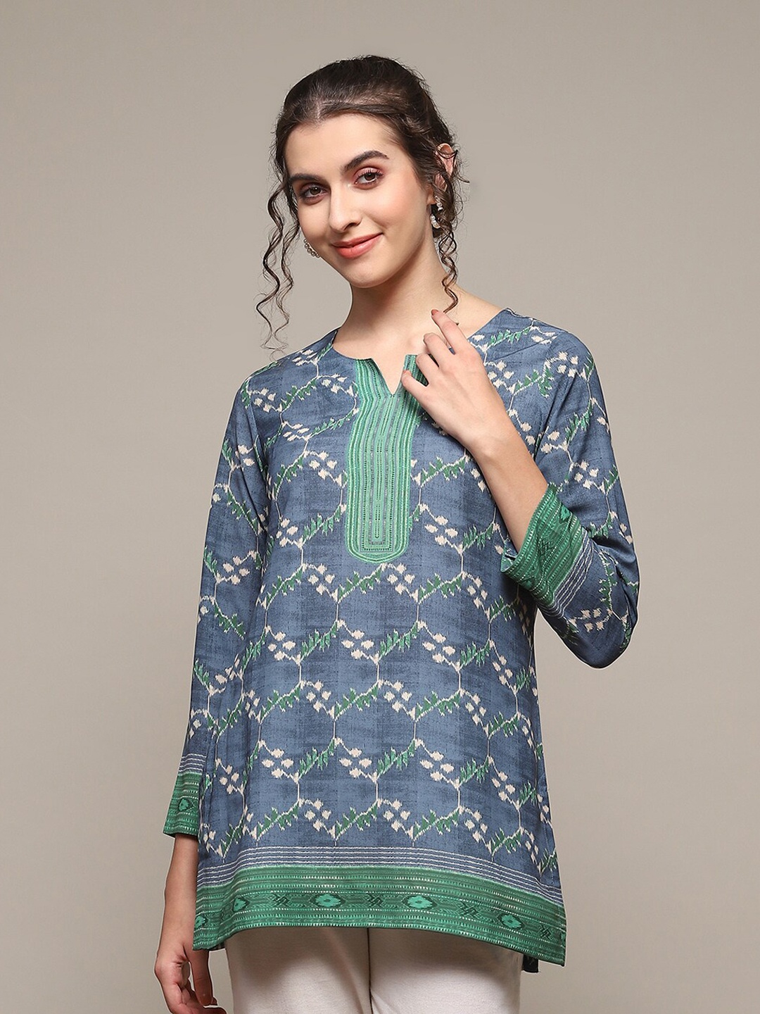 

Biba Abstract Printed Regular Kurti, Blue