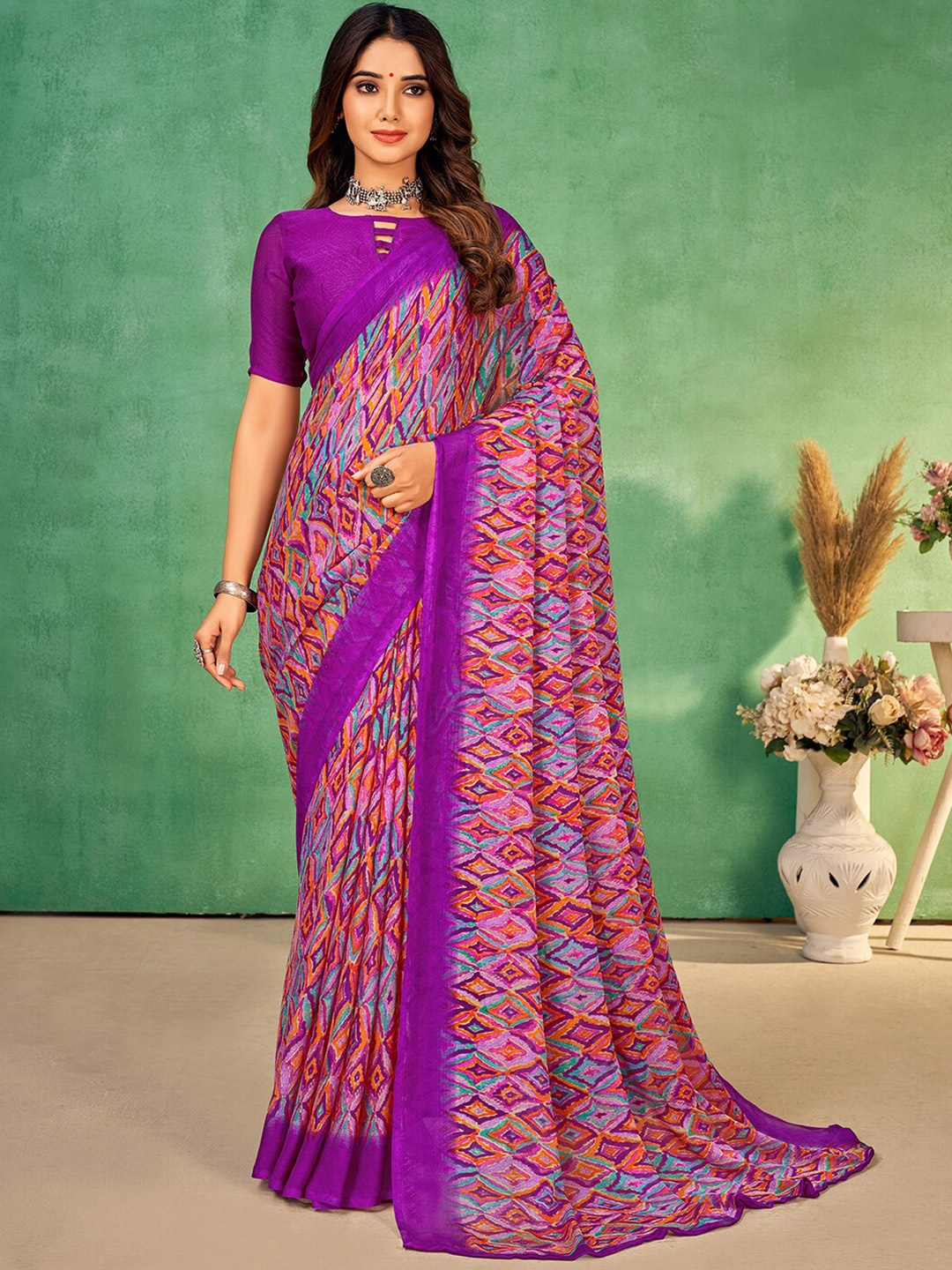 

Mitera Geometric Printed Poly Chiffon Saree, Pink
