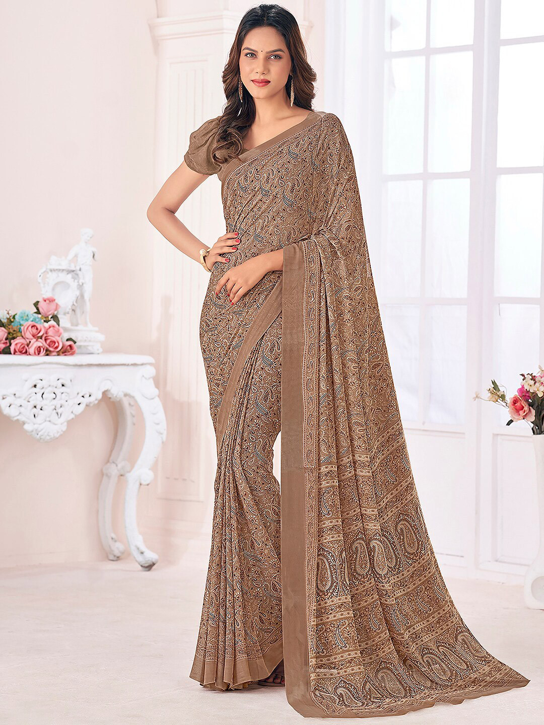 

Mitera Geometric Printed Saree, Brown