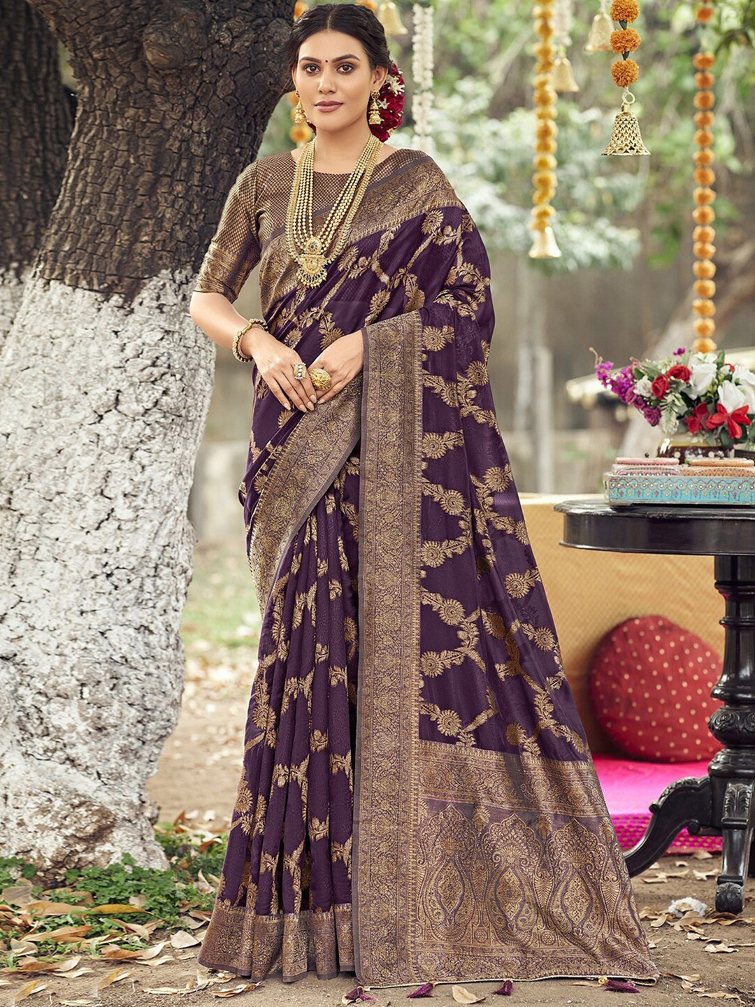 

Mitera Purple & Gold-Toned Ethnic Motifs Woven Design Zari Tissue Saree