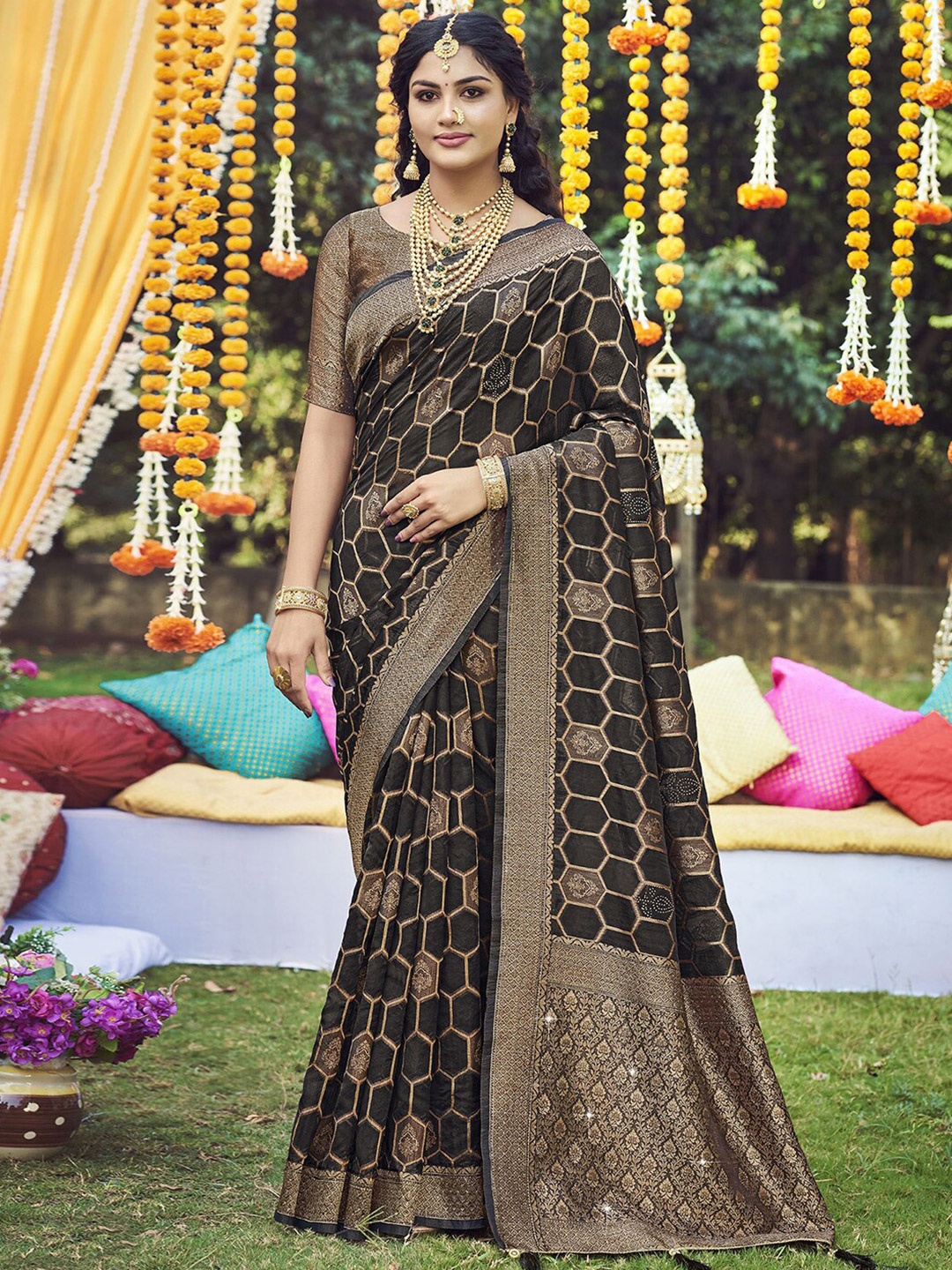 

Mitera Black & Gold-Toned Woven Design Zari Tissue Saree