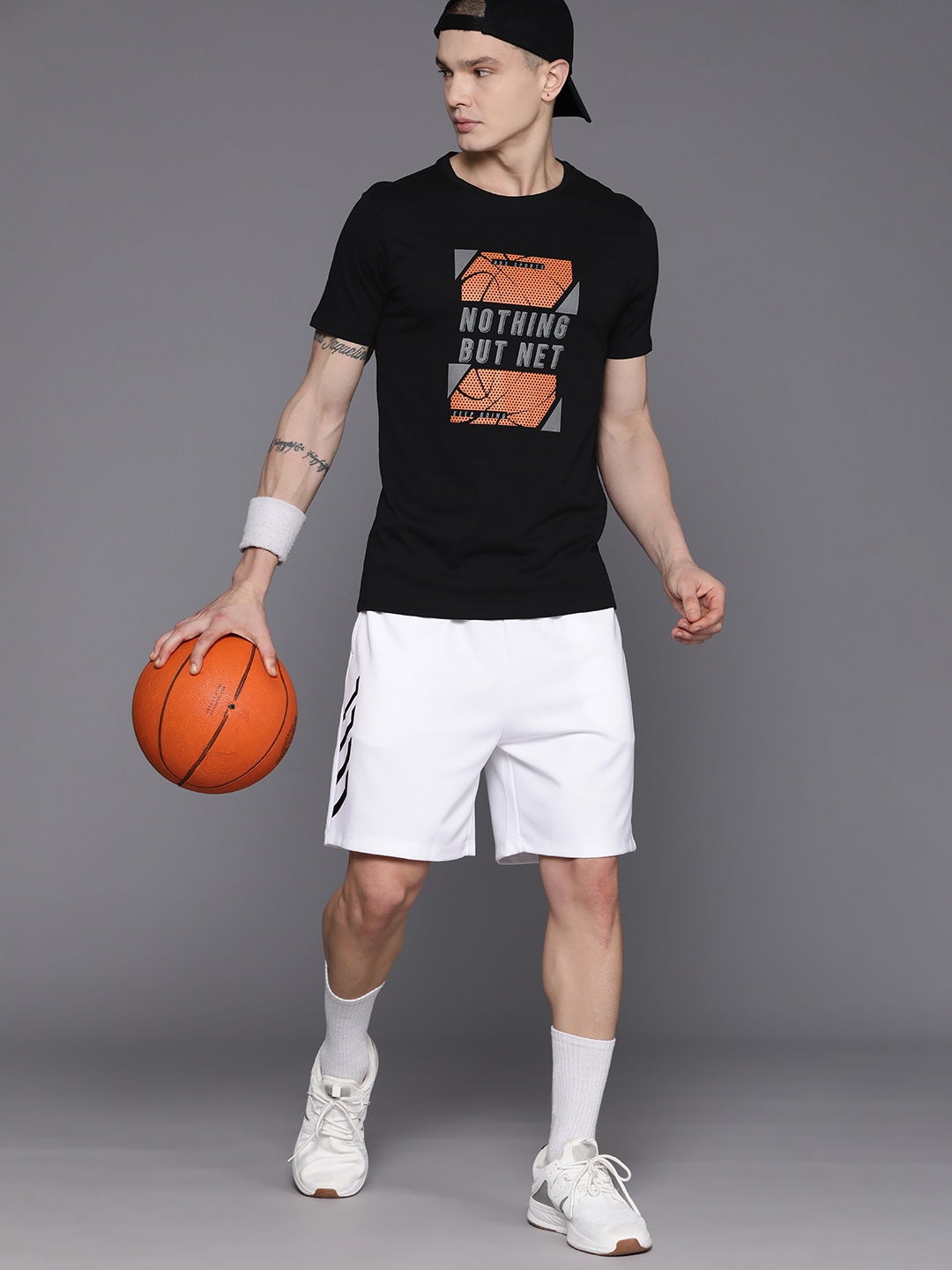 

HRX by Hrithik Roshan Men Printed Basketball T-shirt, Black