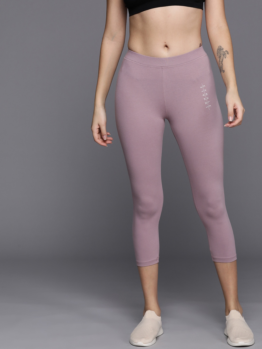 

HRX by Hrithik Roshan Women 3/4th Length Lifestyle Tights, Mauve