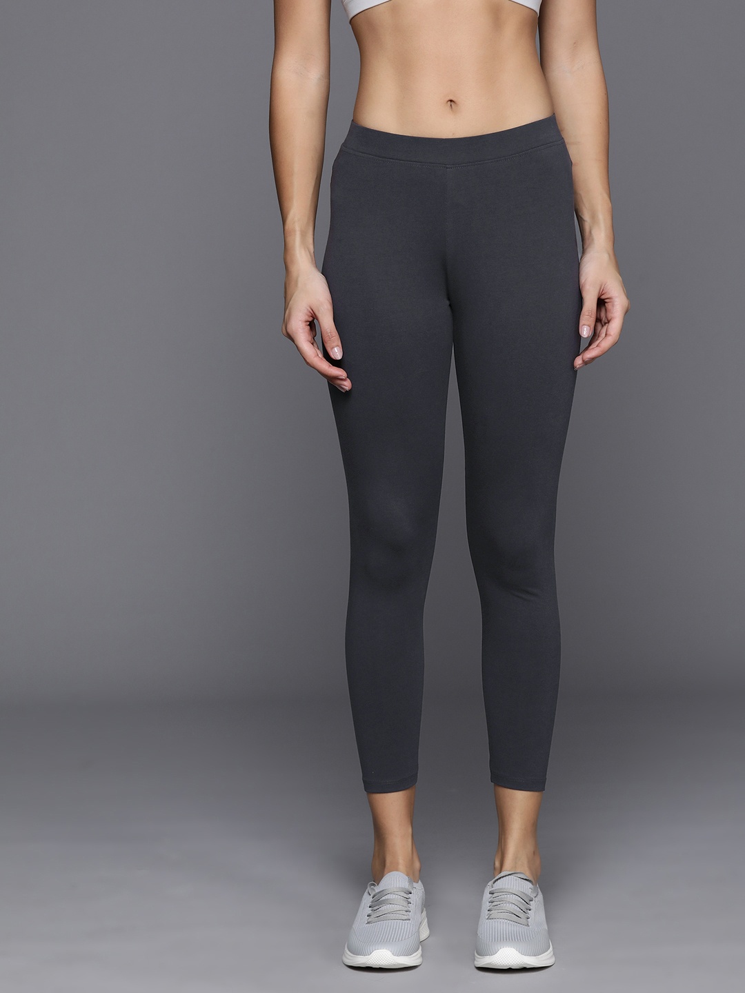 

HRX by Hrithik Roshan Women Three-Fourth Tights, Grey