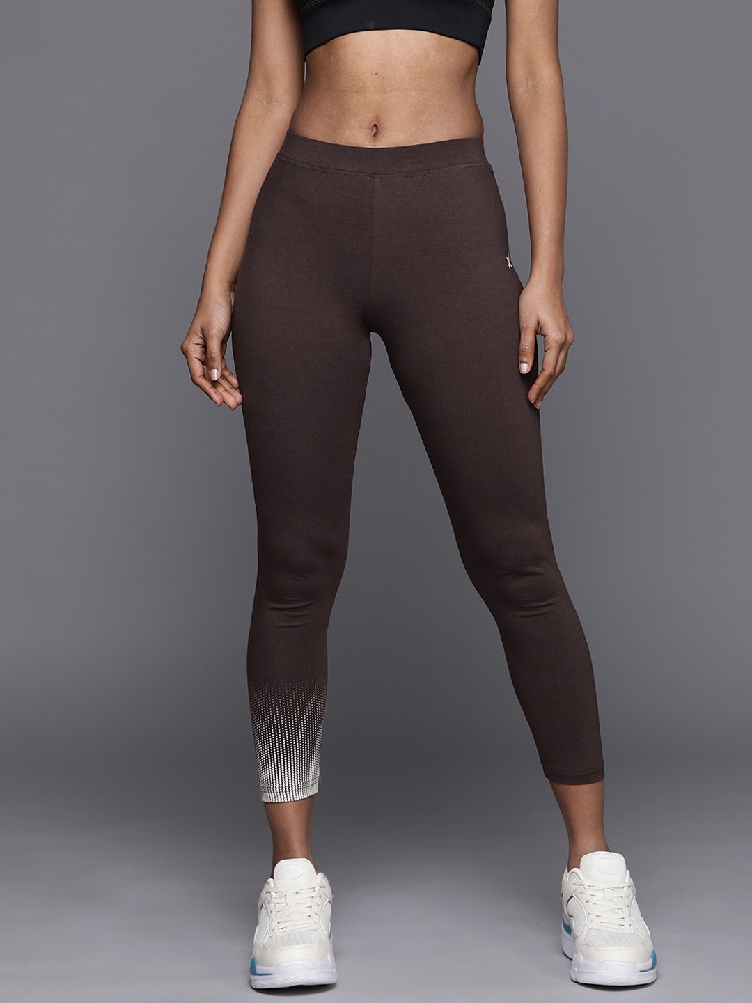 

HRX by Hrithik Roshan Women Slim Fit 3/4th Length Tights, Coffee brown