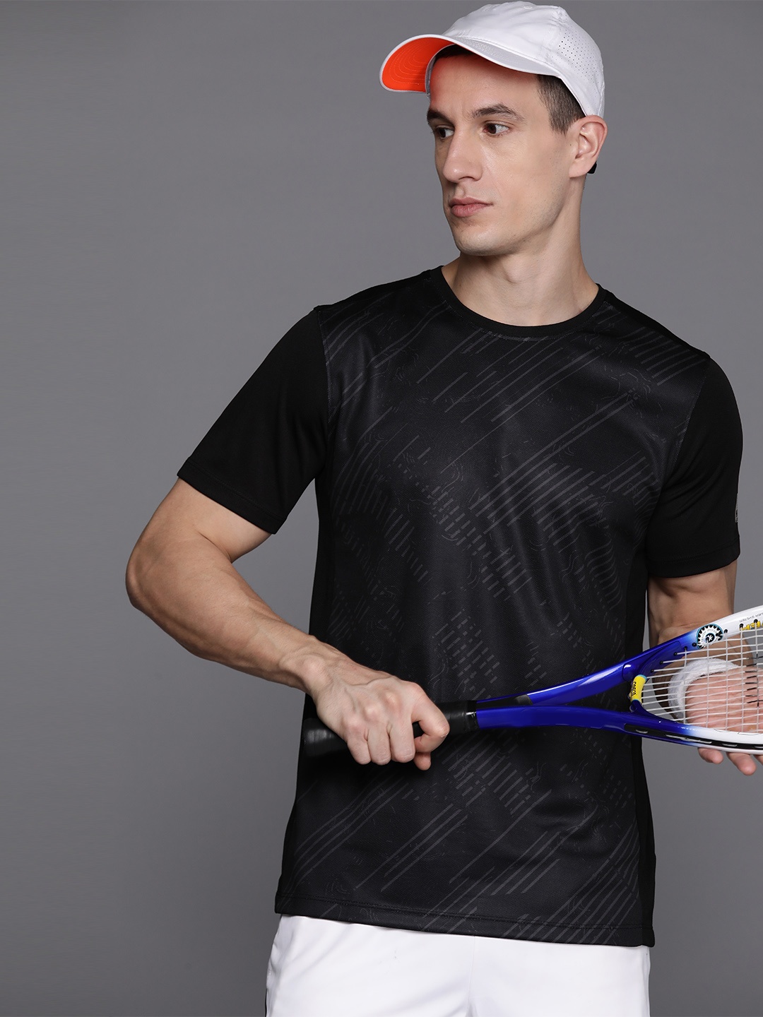 

HRX by Hrithik Roshan Geometric Printed Regular Fit Rapid-Dry Racket Sport T-shirt, Black