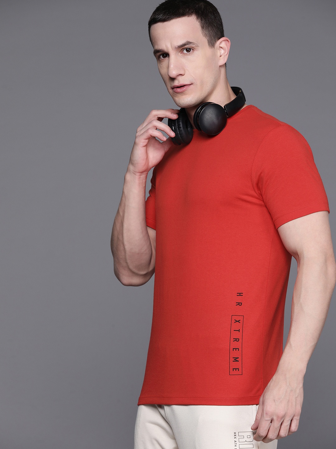 

HRX by Hrithik Roshan Men Solid T-shirt, Red