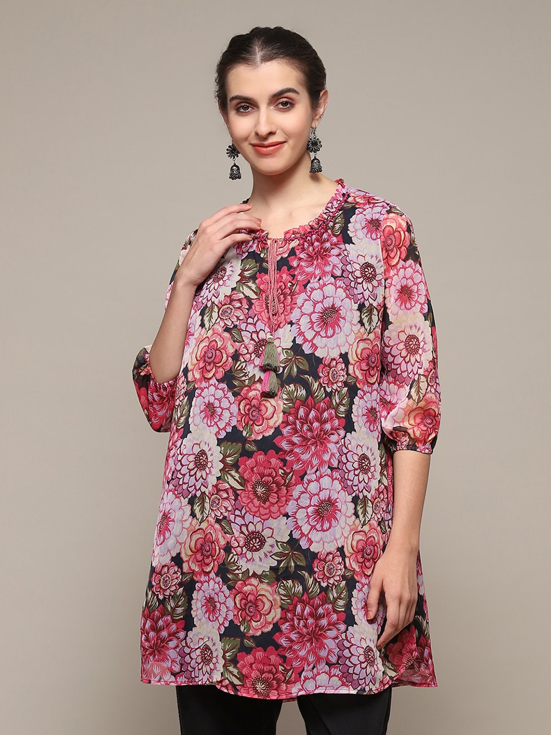 

Biba Black Floral Print Tie-Up NeckPuff Sleeves Longline Top